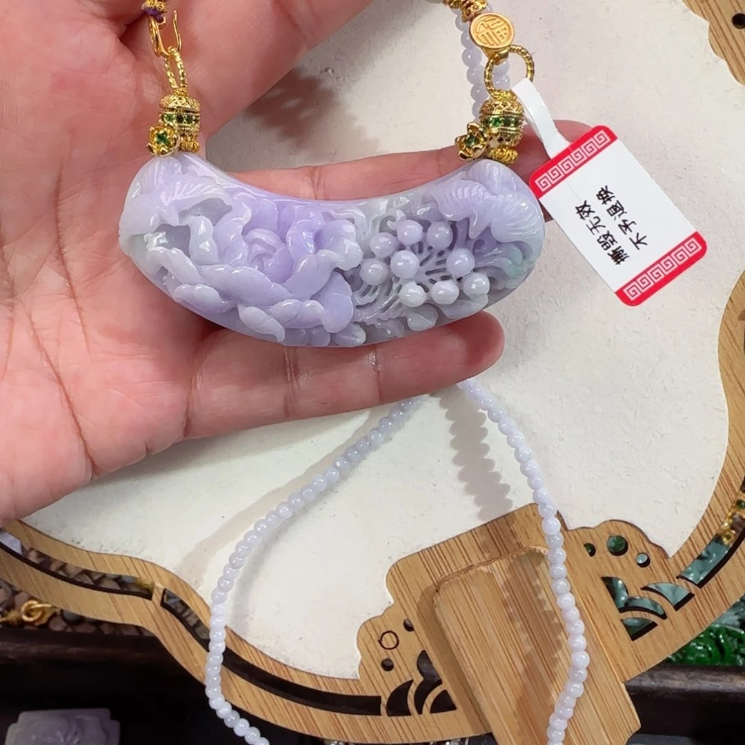 翡翠颈饰未镶嵌仿古
