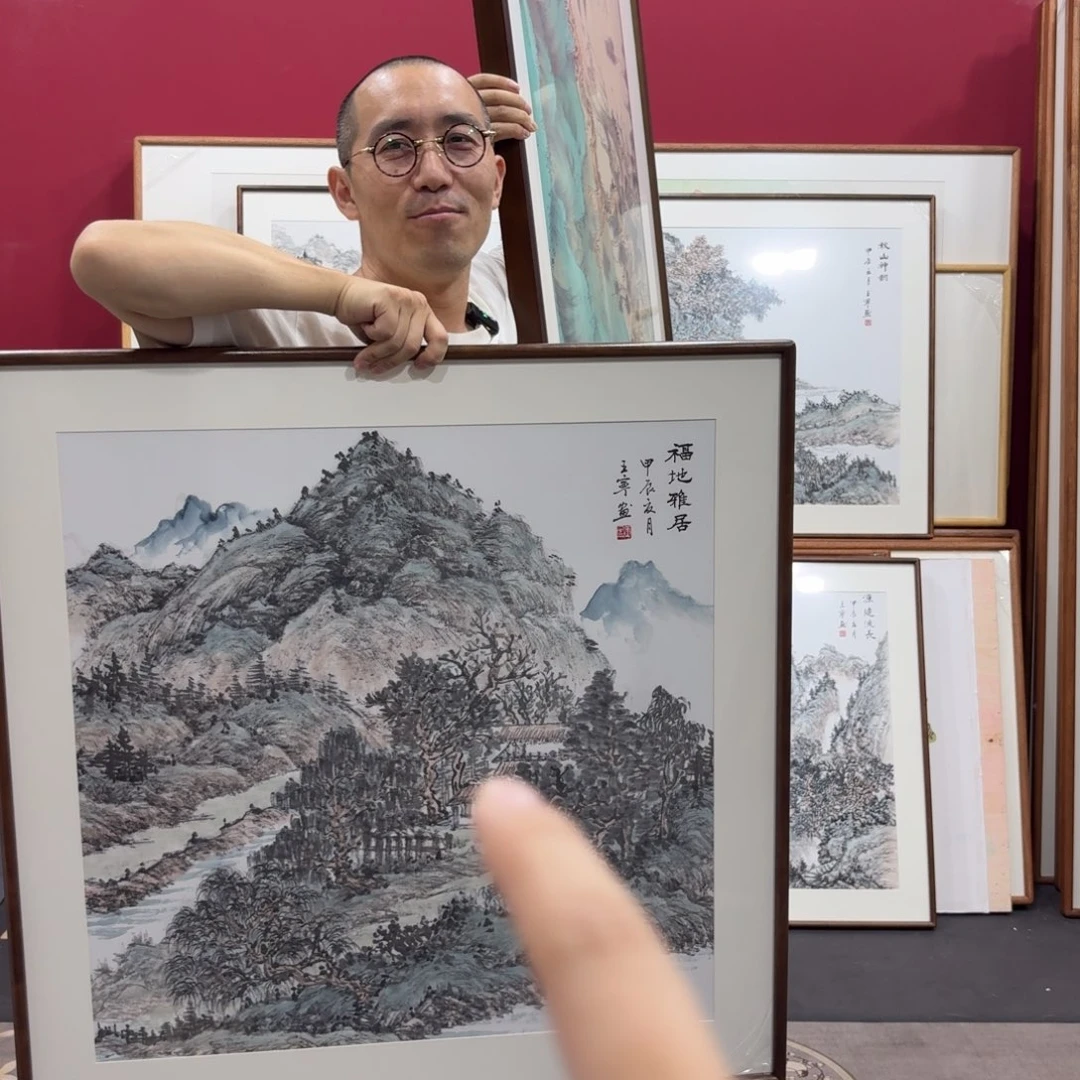 国画触**及带框绘画80/80尺寸