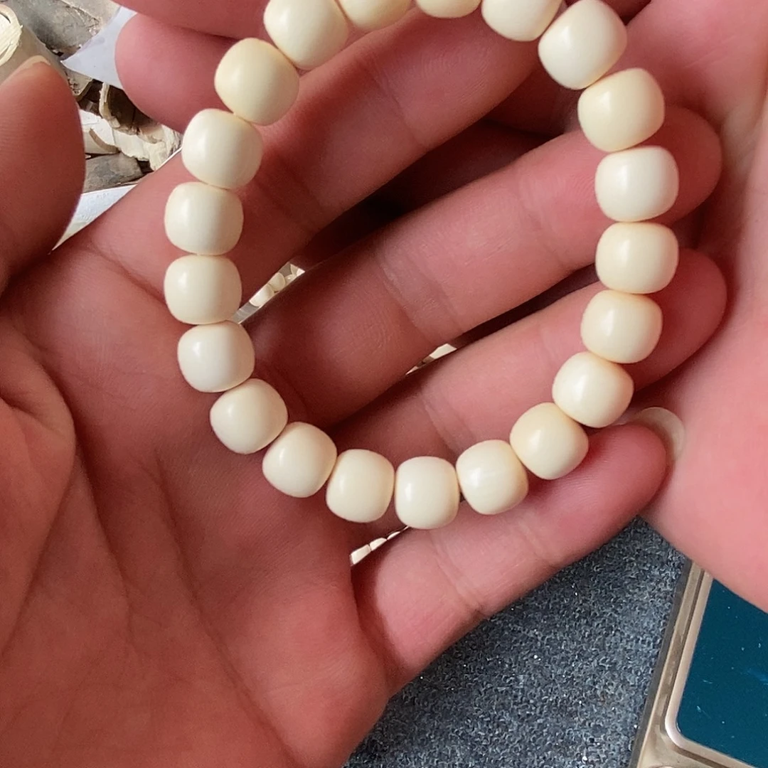 0***0香榧木猛犸手工制作，瑕疵