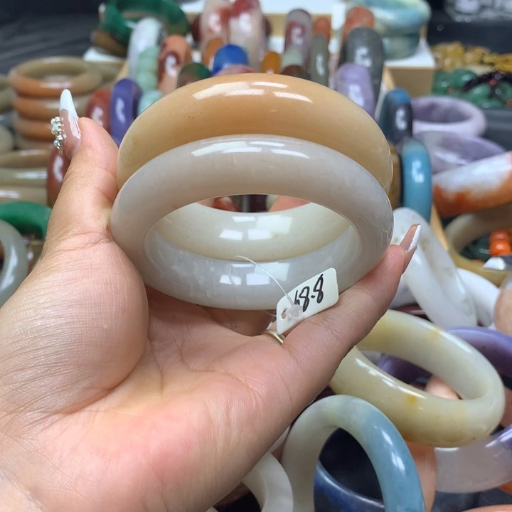 未镶嵌手镯石英质玉?*?
