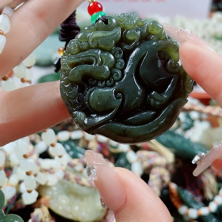 和田玉未镶嵌挂件