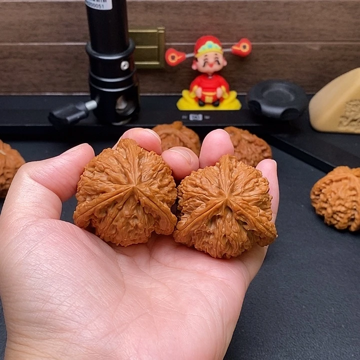 龘***龘把件文玩核桃白奔