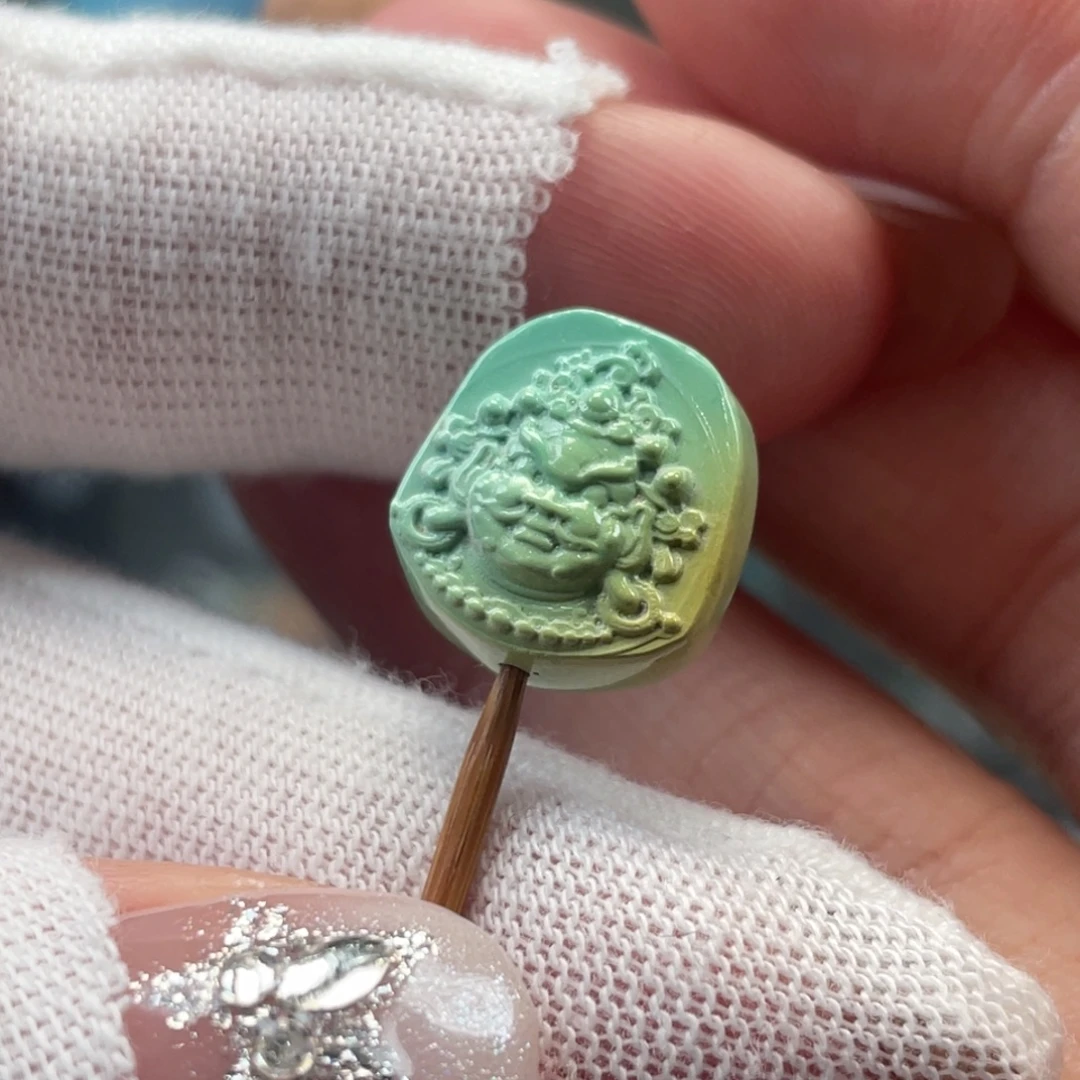 绿松石未镶嵌挂件