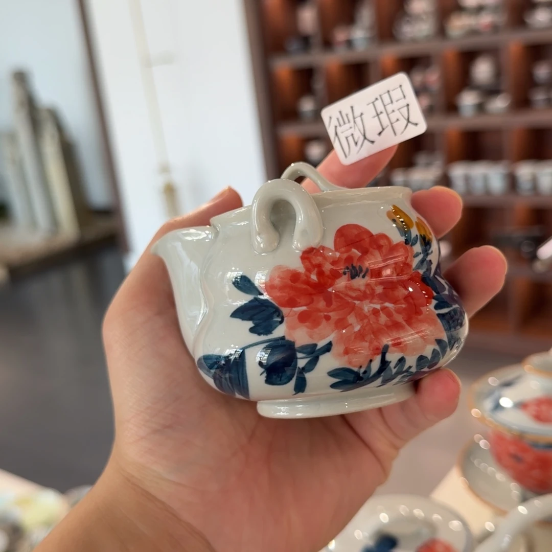 釉下手绘茶具微瑕