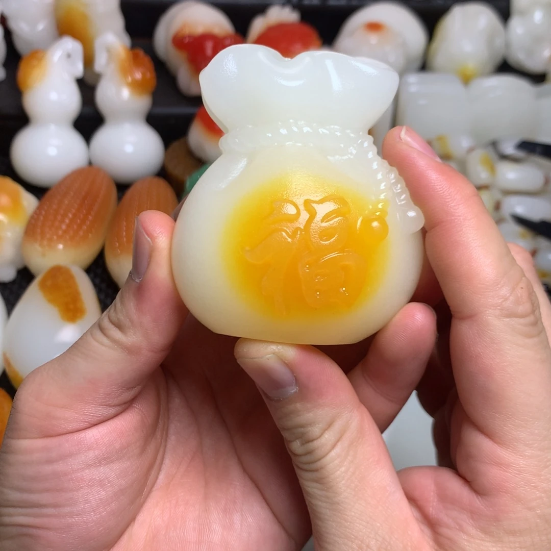 新疆戈壁石五彩石