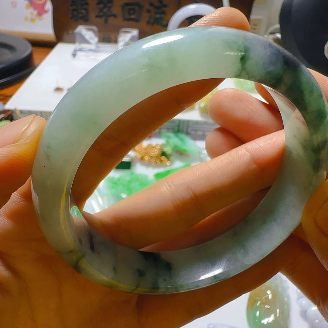 用***6翡翠未镶嵌手镯翡翠880