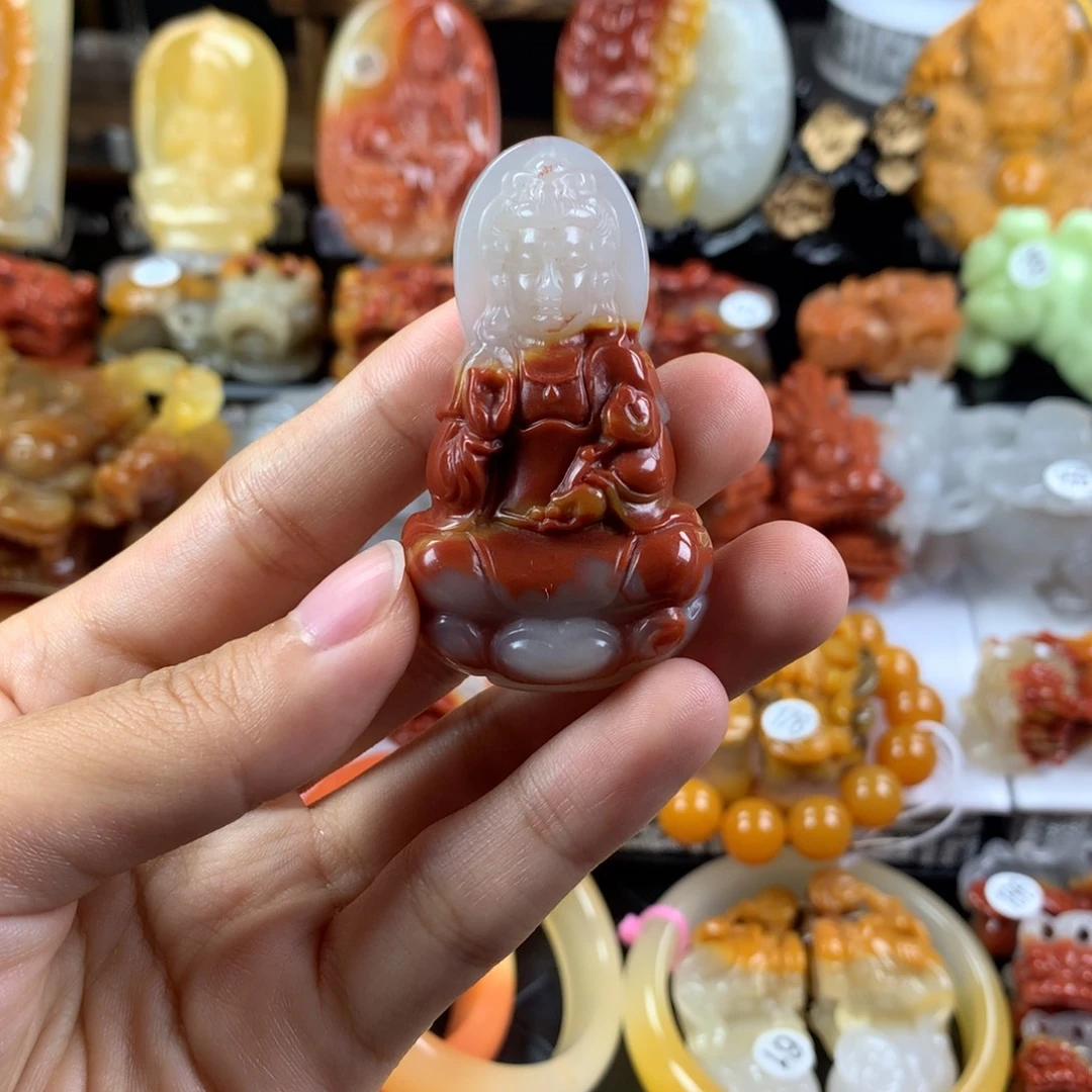未镶嵌石英质玉（黄龙玉）手把件