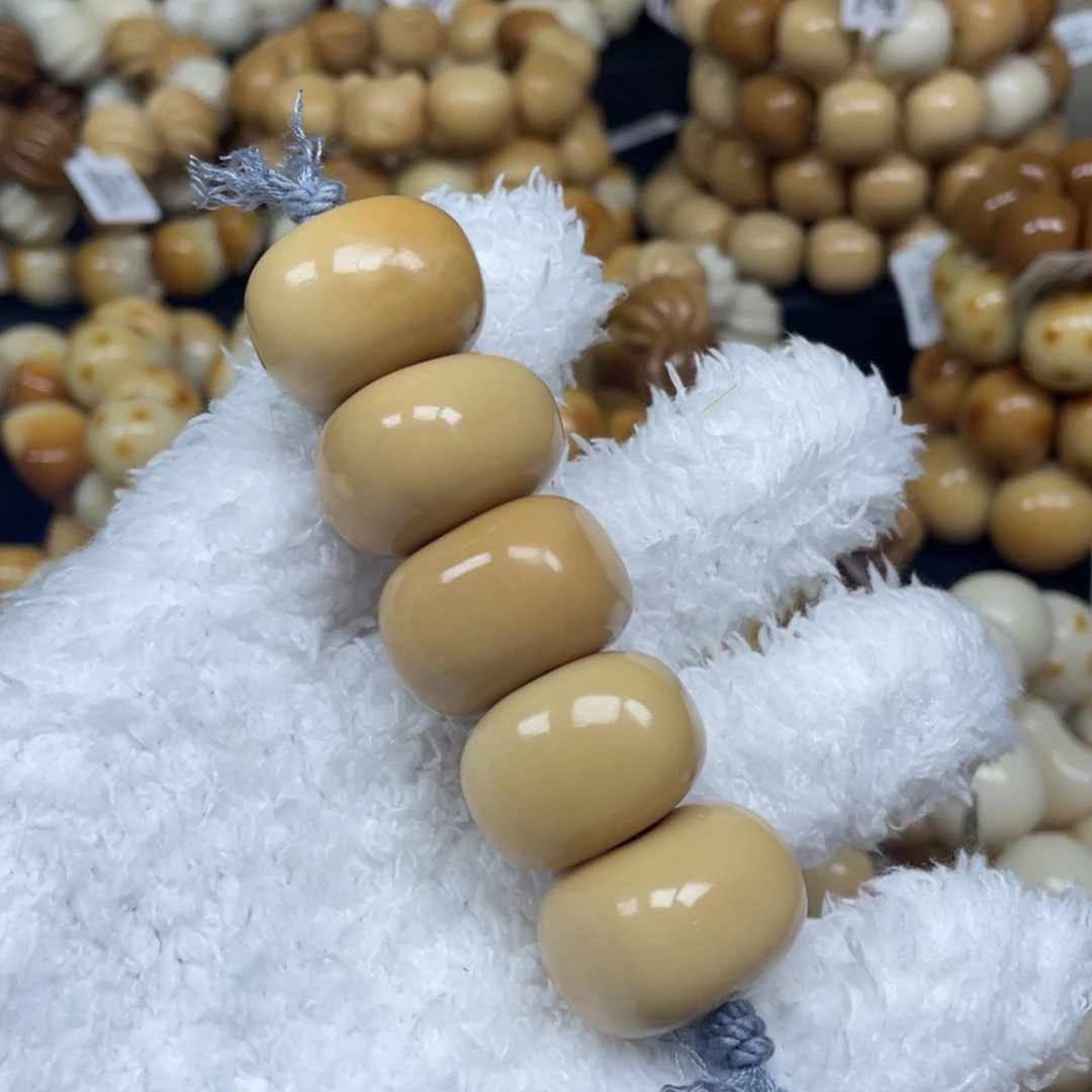 手串菩提根/象牙果12,13.25瑕豆腐