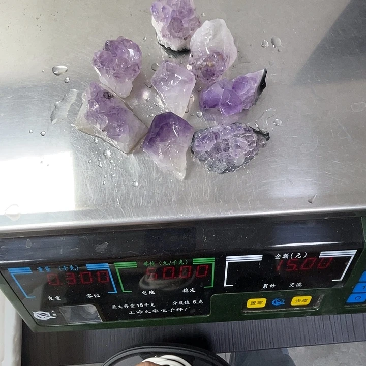 碎石未镶嵌水晶哏****叔