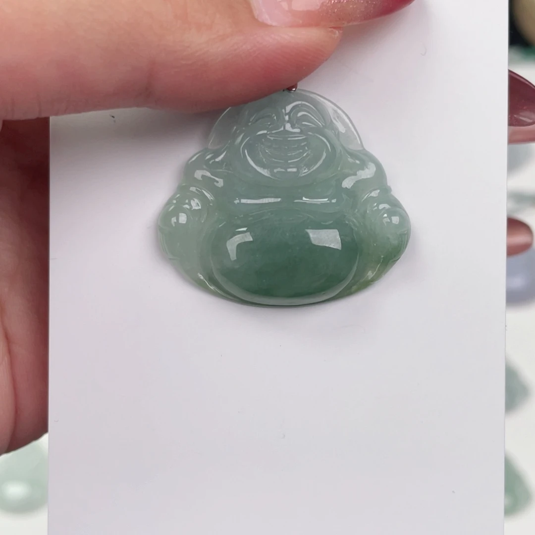 翡翠未镶嵌颈饰佛公