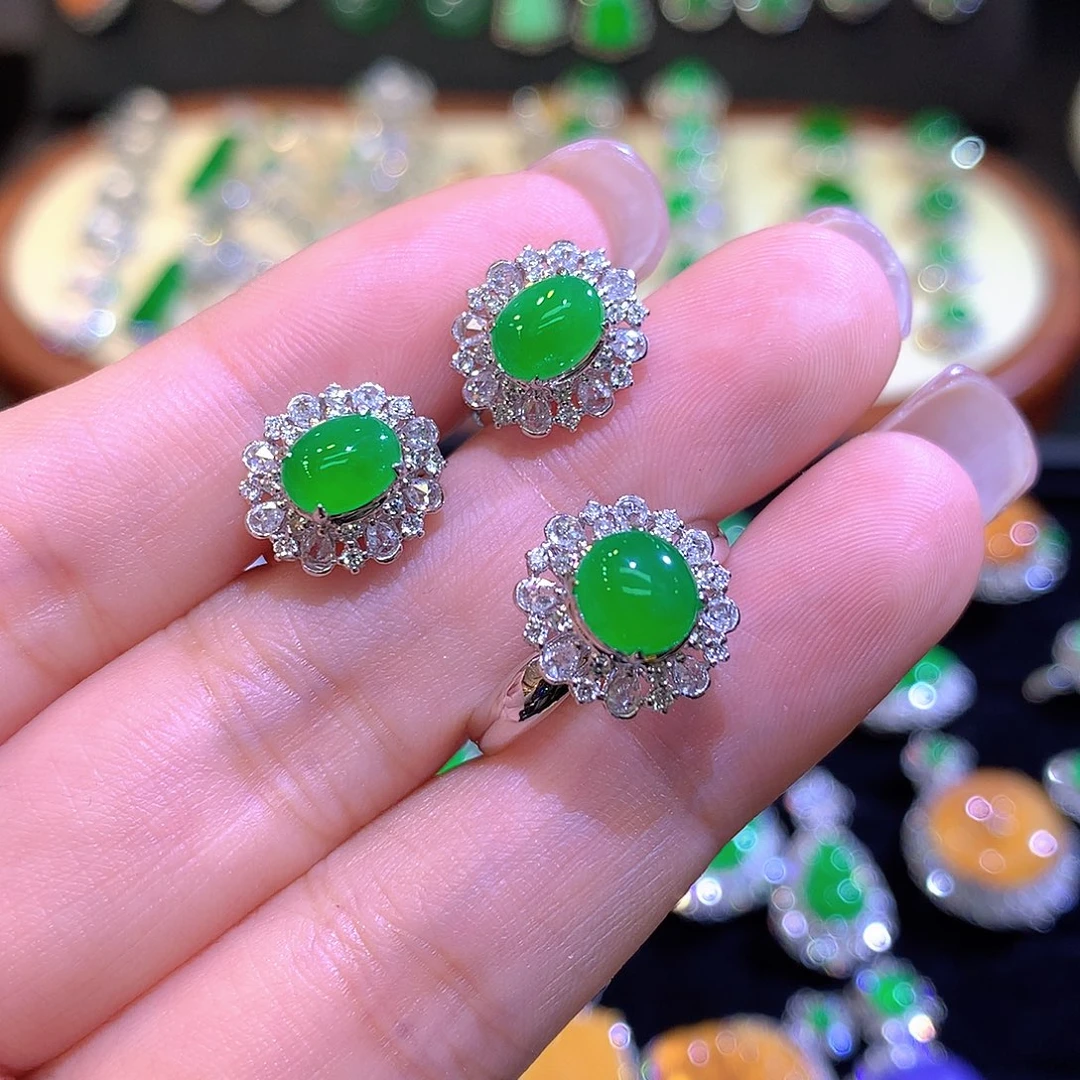 翡翠18K金镶嵌耳饰高冰满绿蛋面一套