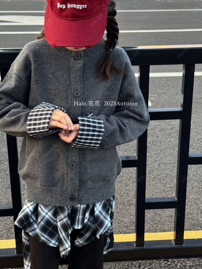 韩版小众设计师蓝白格撞灰毛衣开衫2025秋冬款女童针织毛衣25708