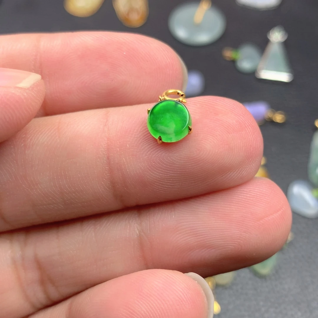 【闪购商品】颈饰18K金镶嵌翡翠翡翠