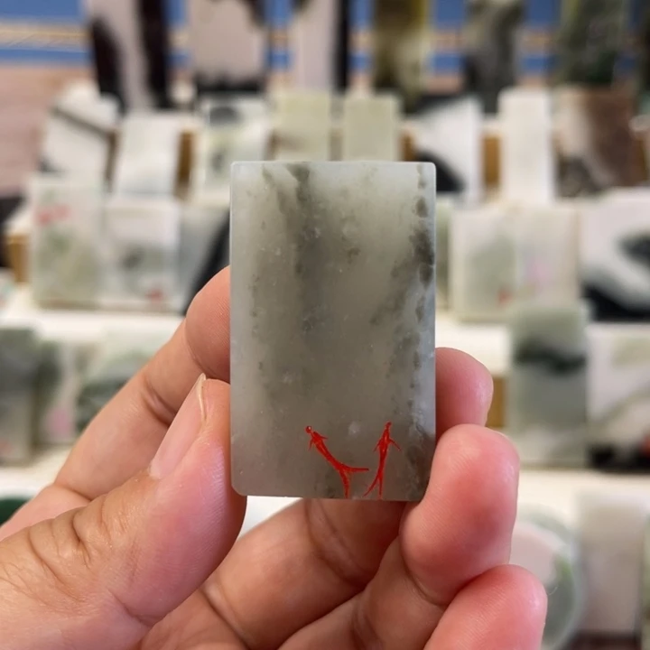 独山玉未镶嵌颈饰