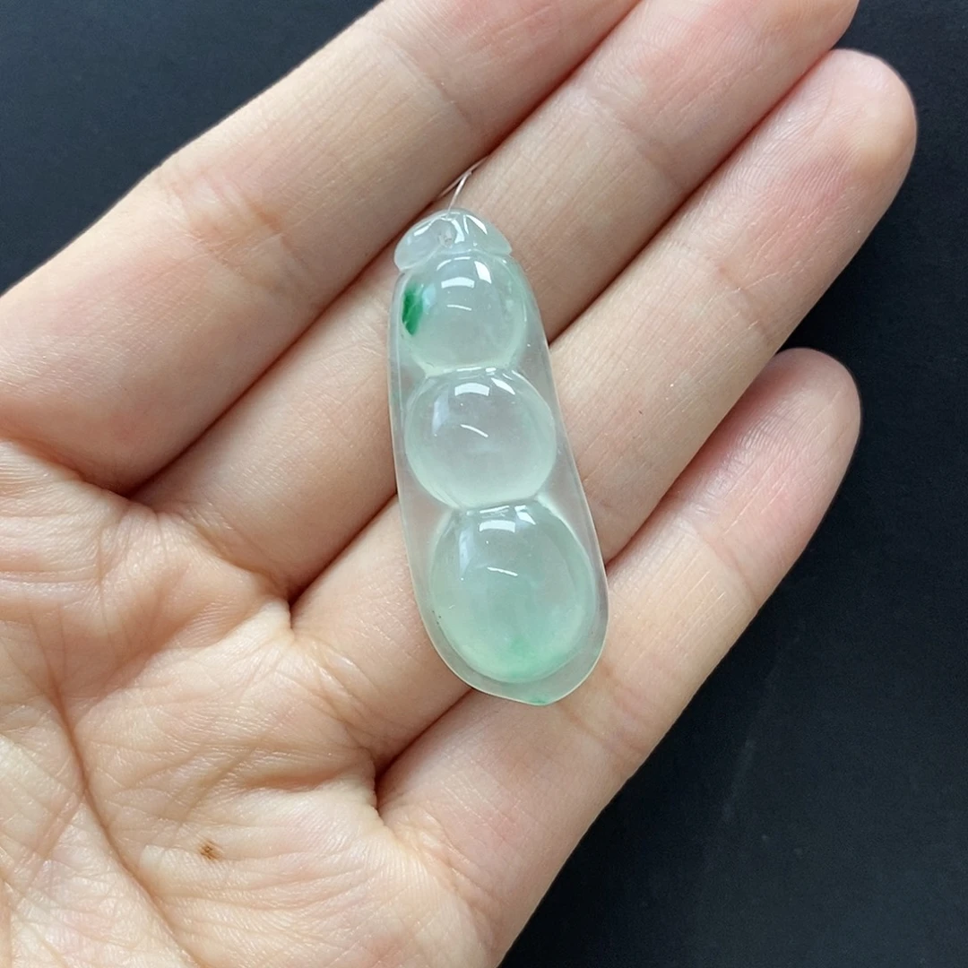 石英质玉颈饰未镶嵌