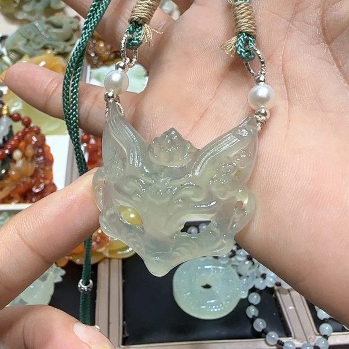 蛇纹石玉未镶嵌吊坠