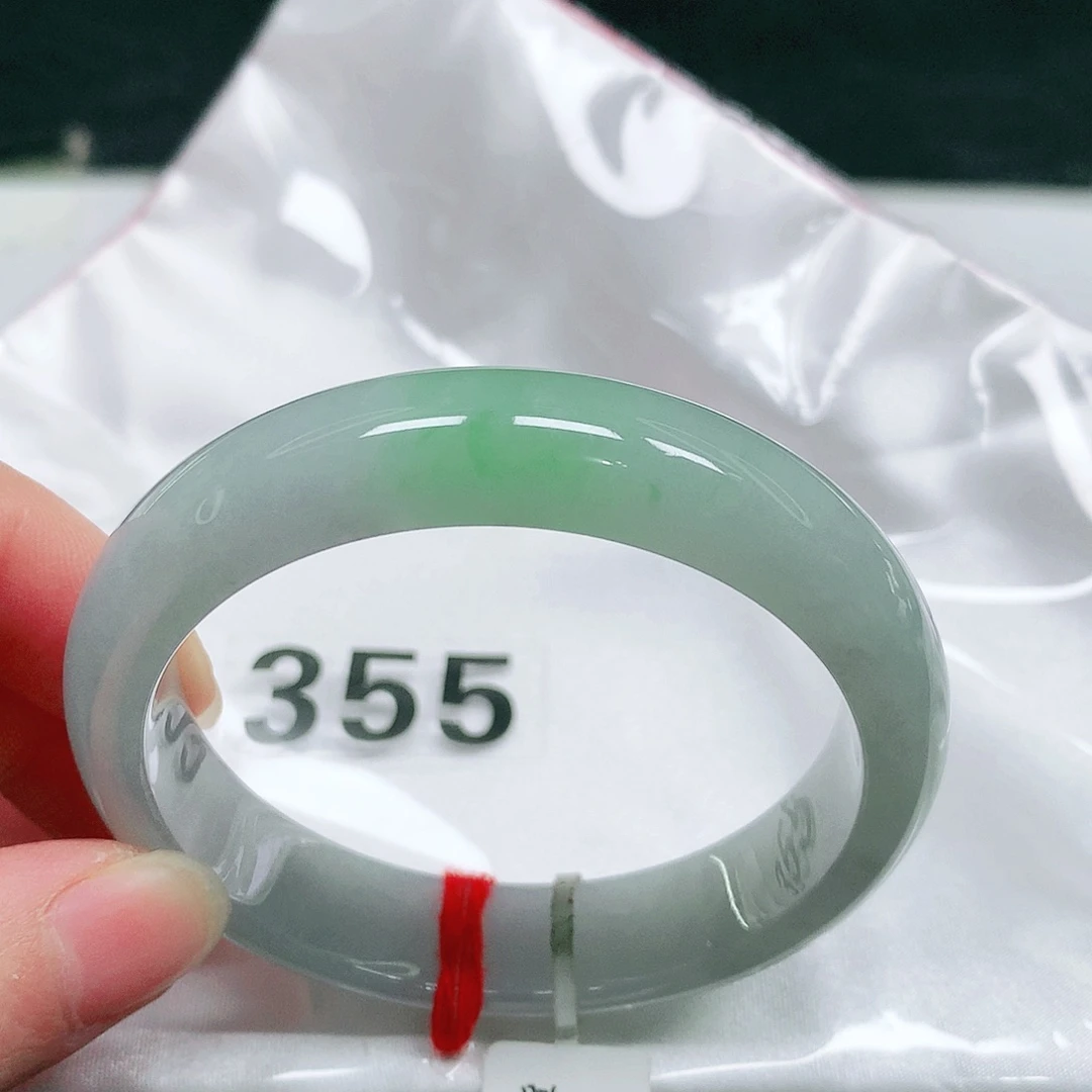 翡翠未镶嵌手镯50 号翡翠手镯