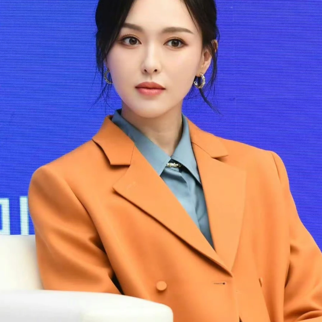 唐嫣明星同款橘色短款小西装外套女早秋气质西服高腰短裤时尚套装