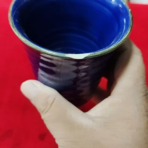 瓷片瓷片，各种摆件，均有瑕疵。沙锅