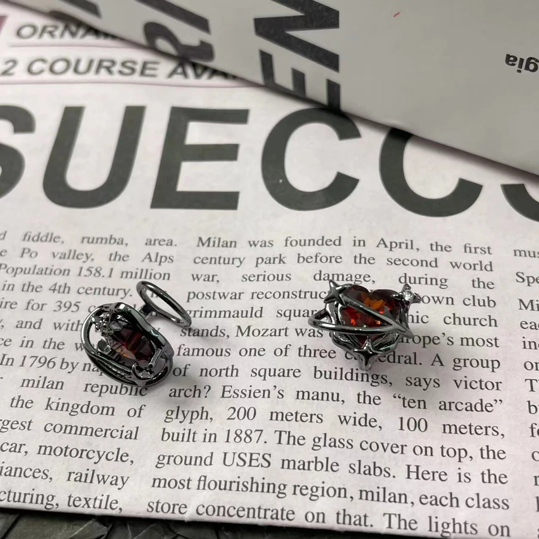 铜合金耳饰 1104圆盘耳夹无耳洞女耳饰小众甜酷辣妹红色中性新款