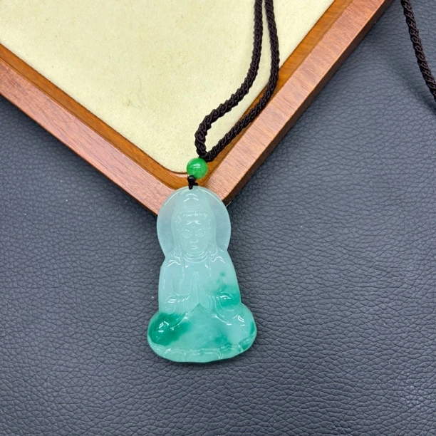 翡翠蓝水大观音项链裸石087
