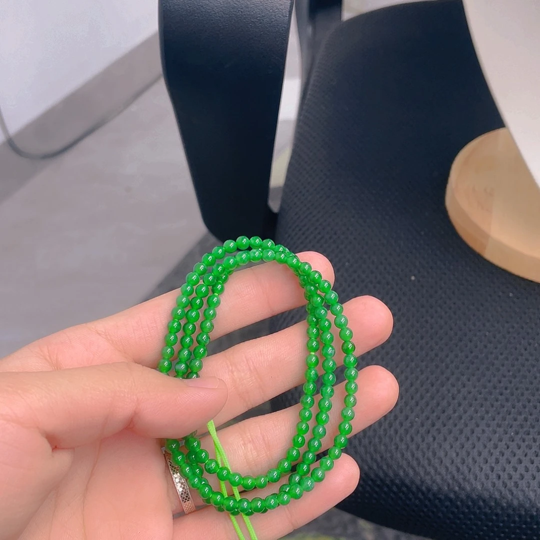 翡翠未镶嵌颈饰