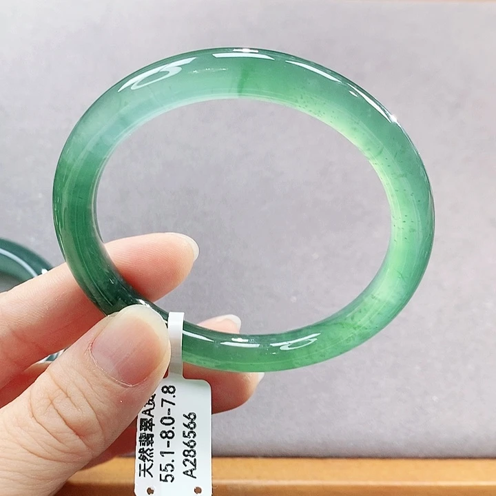 【闪购商品】未镶嵌手镯（圆镯）翡翠