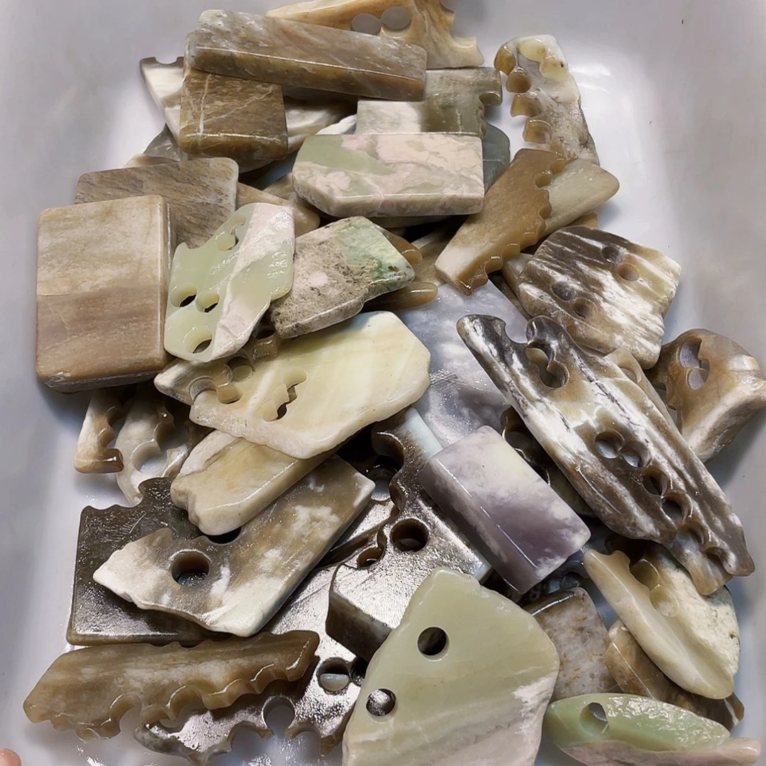 和田玉（糖玉）未镶嵌挂件