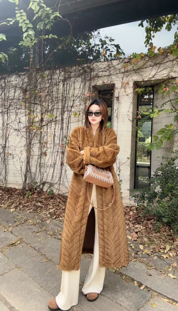 【慵懒千金】气质千金慵懒中古老钱风新款秋冬季保暖外套