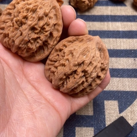 吊坠文玩核桃麦穗虎