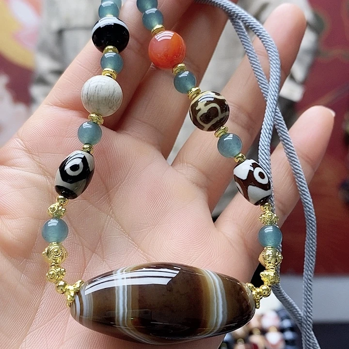 玛瑙/玉髓合金颈饰