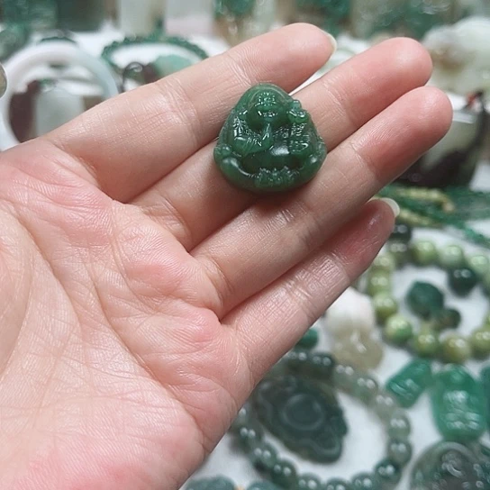开***姑独山玉未镶嵌把件