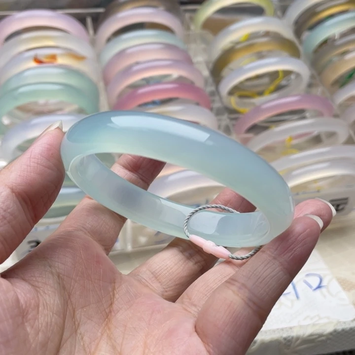 玛瑙/玉髓未镶嵌手镯58圈口
