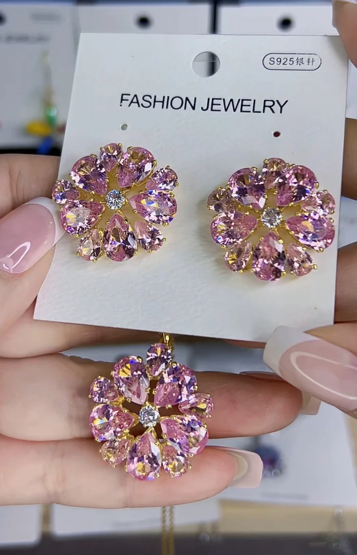 合金耳饰 原创设计日韩紫色女黄色耳环饰品轻奢经典重工素款奢华