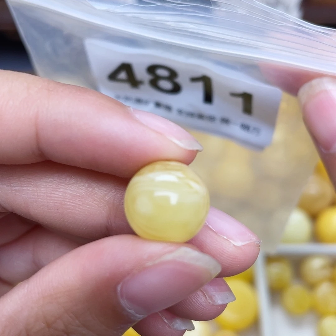 蜜蜡未镶嵌珠宝奇石12.7沁色