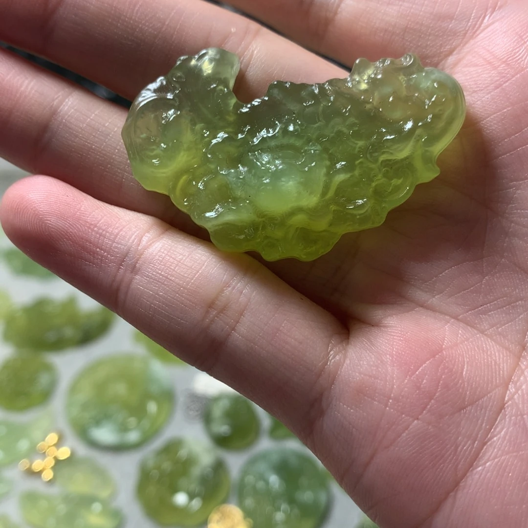 蛇纹石玉合金颈饰