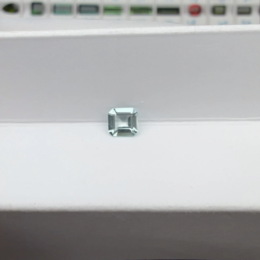 海蓝宝石裸石天然0.44克拉