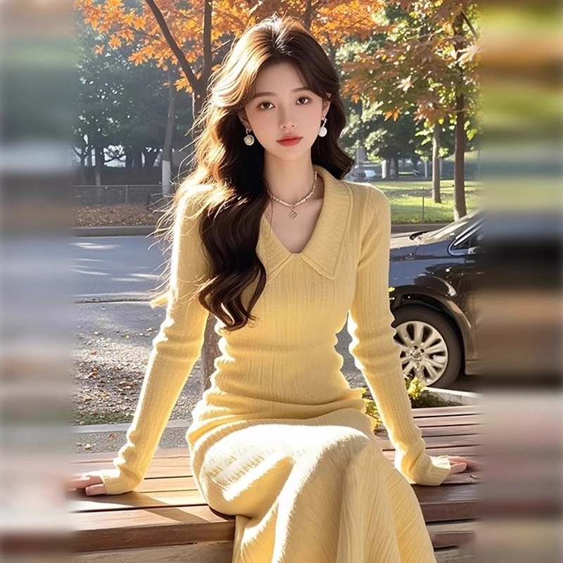 2025年时尚宽松显瘦亮黄色polo领针织孕妇连衣裙修身显瘦孕妇长裙