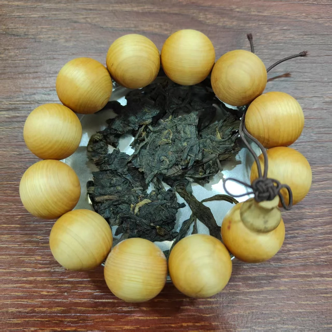 飞台崖柏细肉一串 普洱茶 生茶