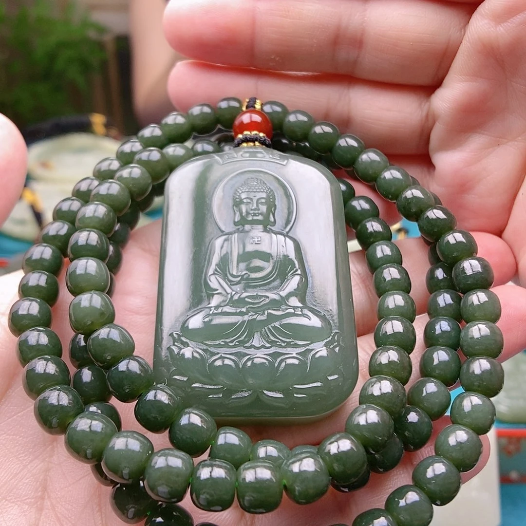 和田玉未镶嵌颈饰大日如来，属羊属猴佩戴