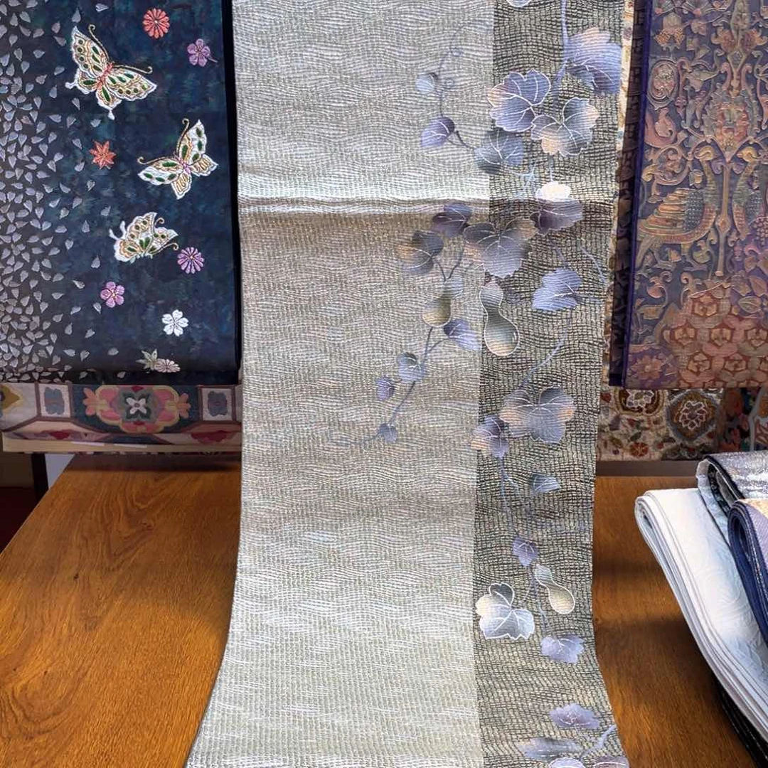 织绣金莳绘葫芦藤