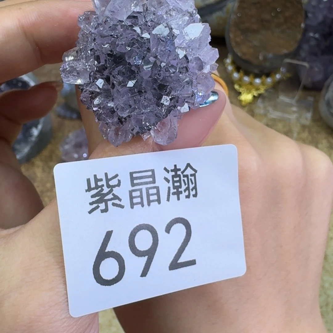 未镶嵌水晶大型摆件（非配饰）