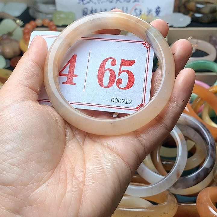 石英质玉（黄龙玉）未镶嵌手镯