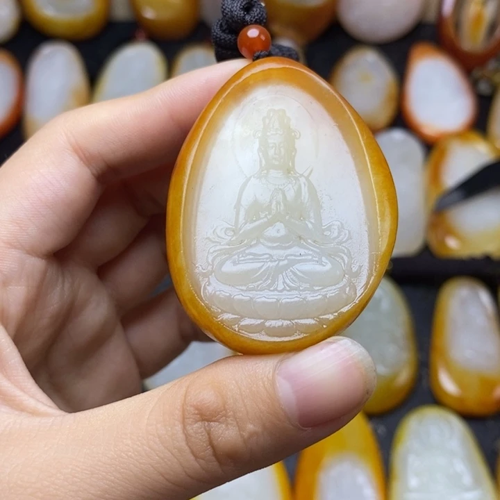 和田玉未镶嵌颈饰