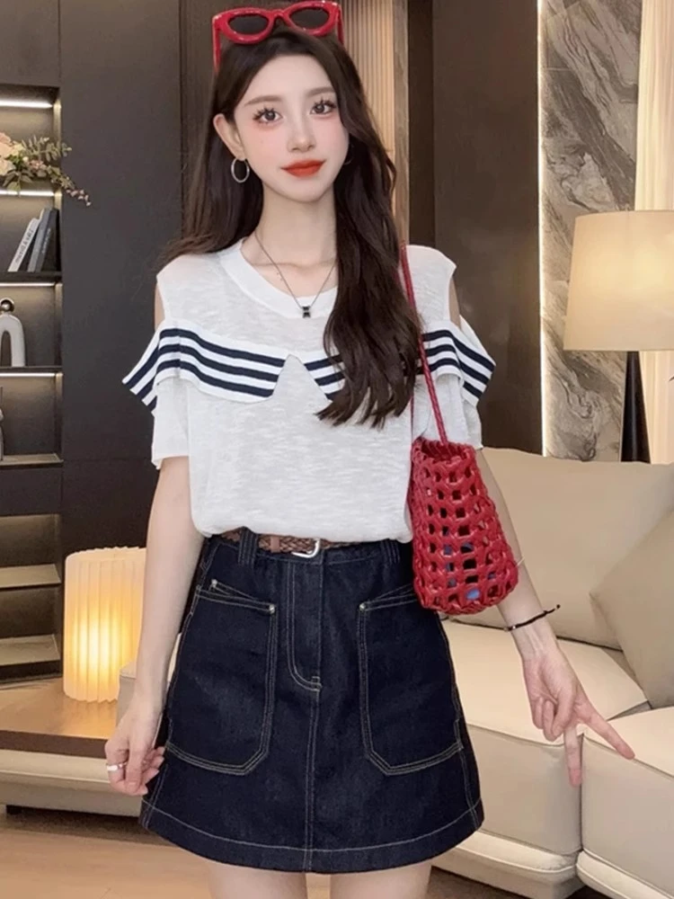 2025夏季圆领时髦洋气冰丝短袖针织衫女小众条纹镂空设计显瘦上衣