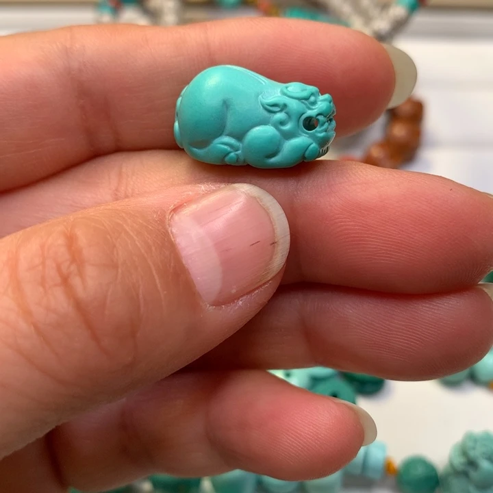 绿松石未镶嵌颈饰