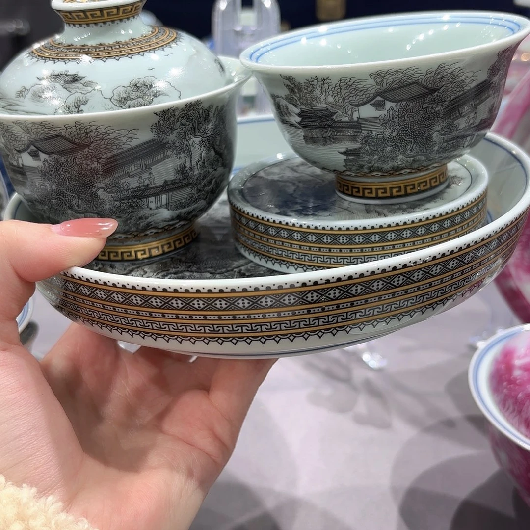 瓷片景德镇瓷器精品陈列