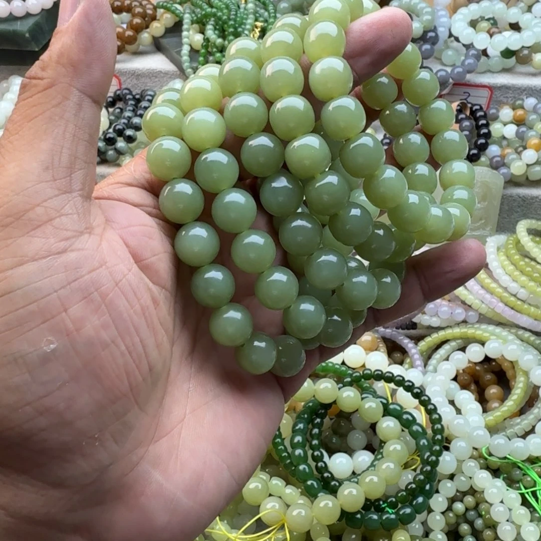 未镶嵌手串和田玉多样性发一