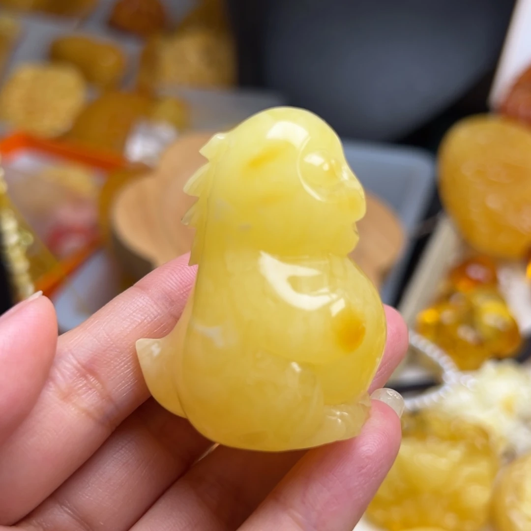 蜜蜡未镶嵌颈饰奶龙宝宝