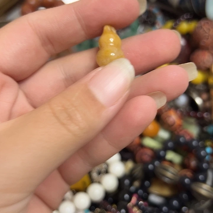 谦***宁扇子民俗文化的艺术品